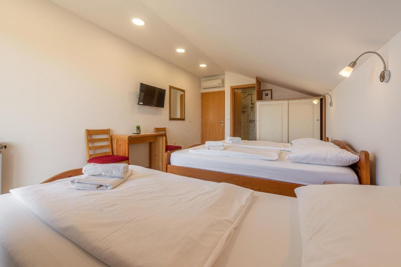 Bed & Breakfast Maki 비오그라드나모루 외부 사진