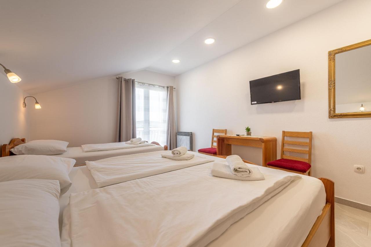 Bed & Breakfast Maki 비오그라드나모루 외부 사진